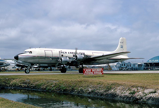 TACA's DC-6 YS-39C
