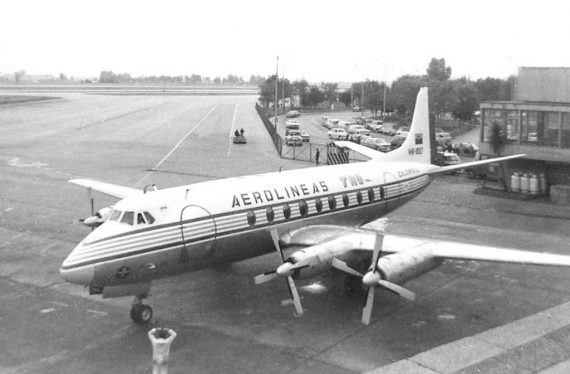 Vickers Viscount HK-1057