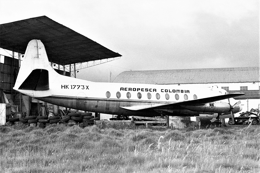 Vickers Viscount HK-1713X