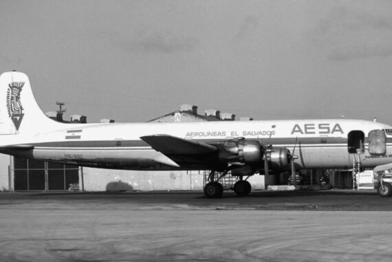 DC-6B YS-39C