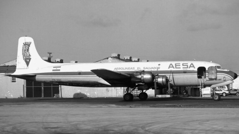 DC-6B YS-39C