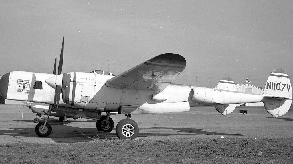 P-38 N1107V
